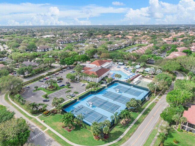 Building Photo - 5153 Floria Dr