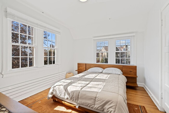 Building Photo - 4464 Greenwich Pkwy NW