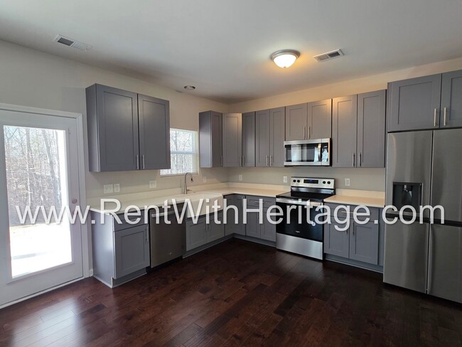 Building Photo - Stunning New 4bd/ 2.5ba / Immaculate / Attention to Detail/ Great Location