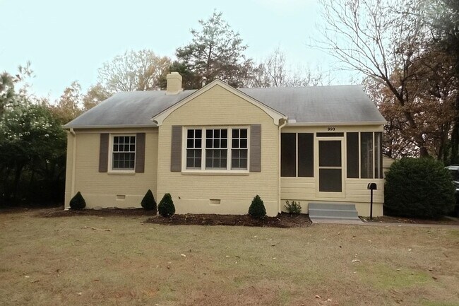 Primary Photo - 695 Berry Rd