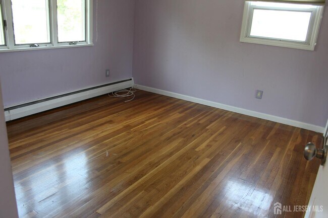 Building Photo - 13 Califon Dr