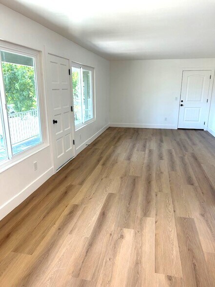 Building Photo - 1112 Napa St