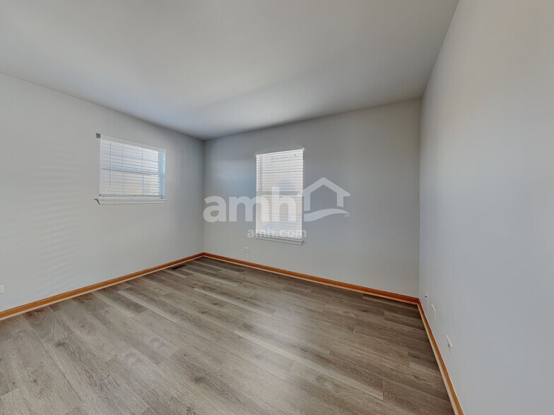 Building Photo - 1204 Stonecrop Ln