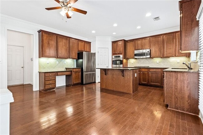 Building Photo - 3062 Eastbrook Terrace