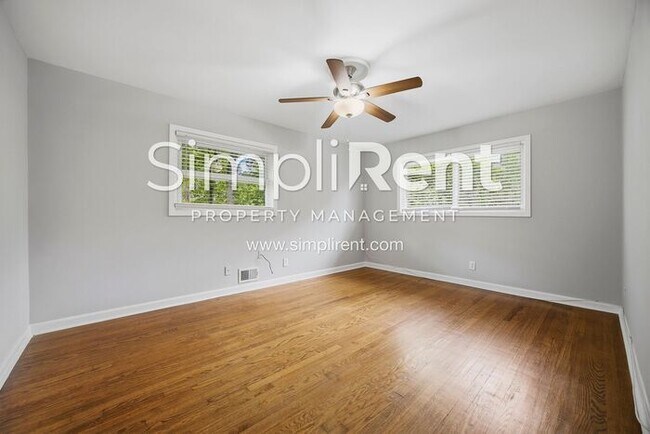 Building Photo - Beautifully Updated 4 Bedroom Home in Decatur! -1st month's Rent FREE with a 13-month lease!