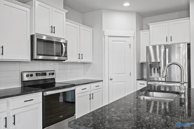 Building Photo - 6073 Thorntons Way Cir NW