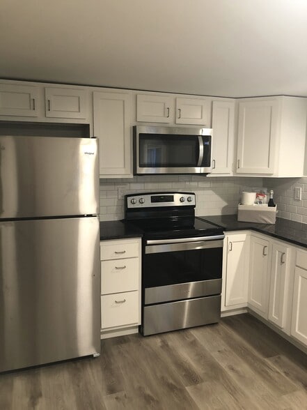 Building Photo - 108 Clinton St