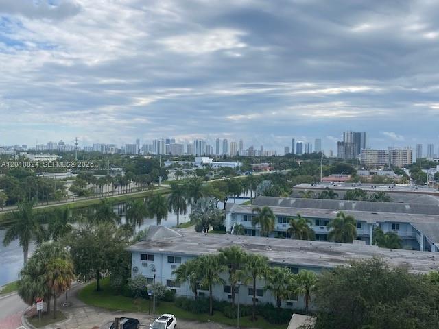 Building Photo - 16450 Miami Dr