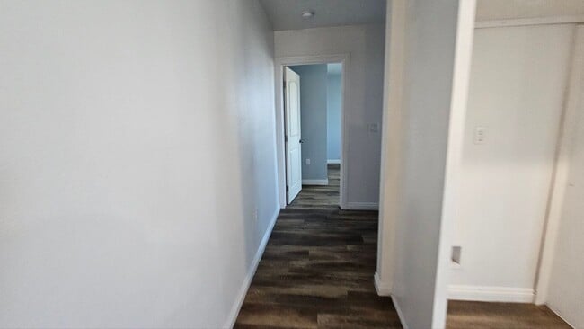 Building Photo - 211 W 43rd St