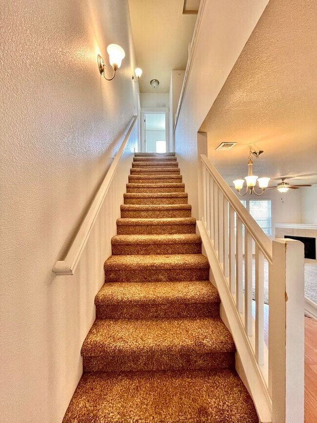 Building Photo - 3 Bedroom / 2.5 Bath Condo with 1 car attached garage in Fossil Lake Subdivision in Fort Collins, CO