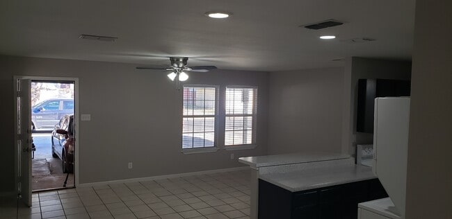 Building Photo - Deer Park Apartments - 1411