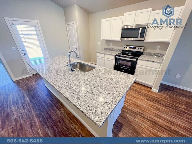 Building Photo - 3 Bedroom Home Available For Spring Pre-Lease