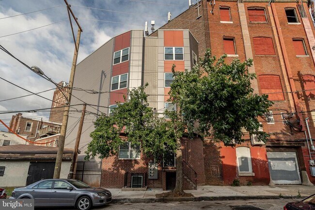 Building Photo - 421 N 39th St