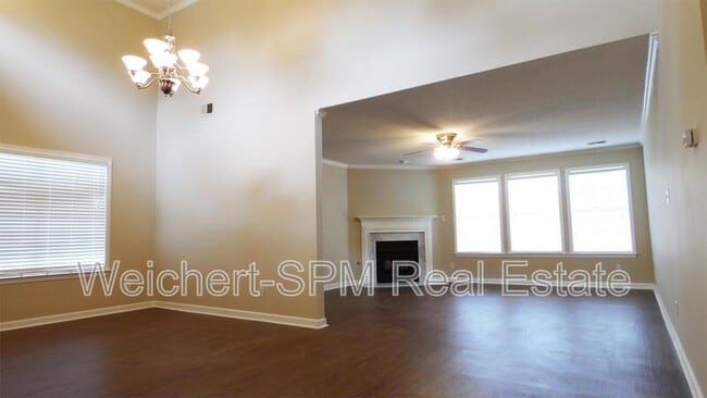 Building Photo - 110 S Walnut Bend Rd