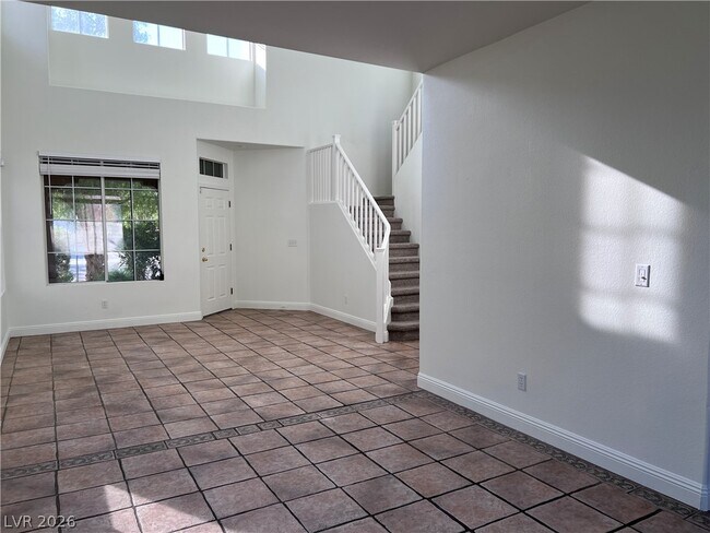 Building Photo - 3031 Scenic Valley Way