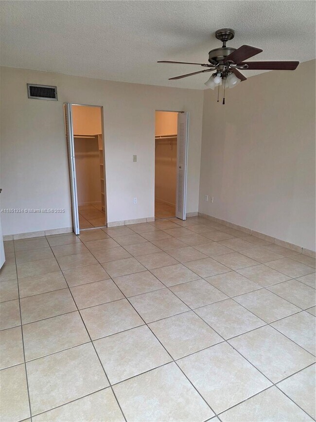 Building Photo - 6945 SW 111th Ct