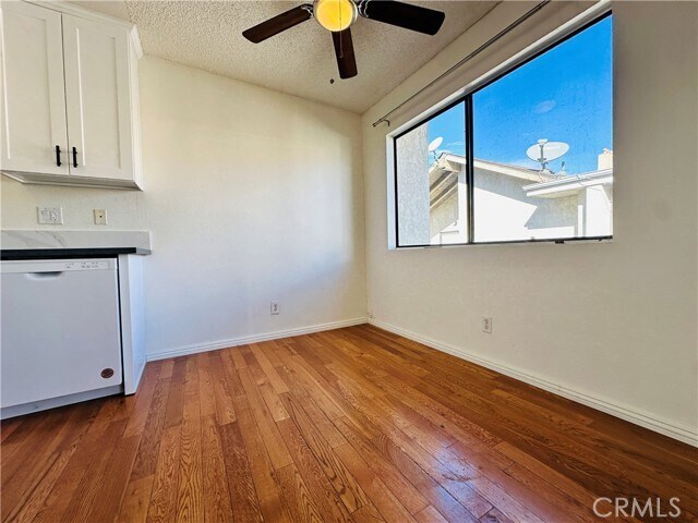 Building Photo - 4146 Elm Ave