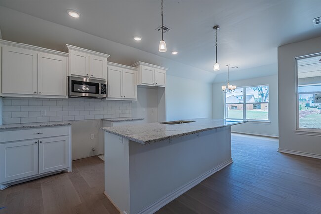 Building Photo - Beautiful 3-Bedroom Home with Modern Finishes in Perry!