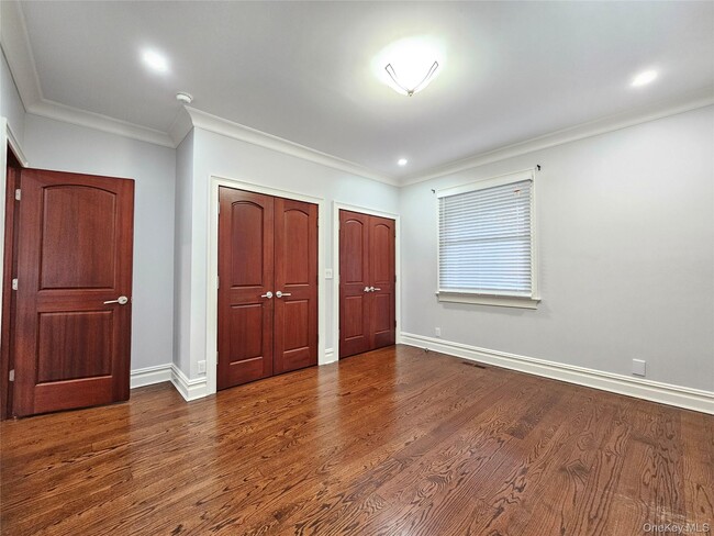 Building Photo - 49 Greenridge Ave