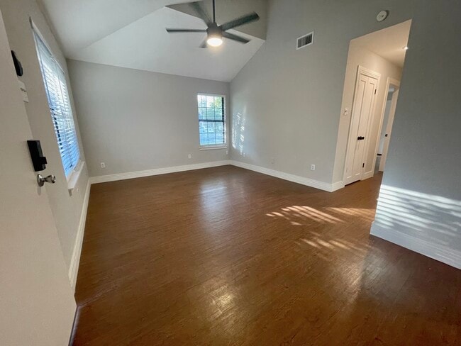 Building Photo - 1405 Speight Ave