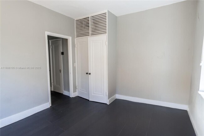 Building Photo - 846 Jefferson Ave