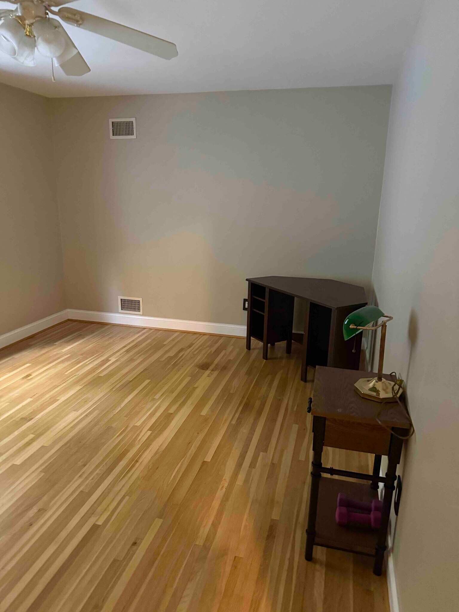 Building Photo - 251 Silleck St