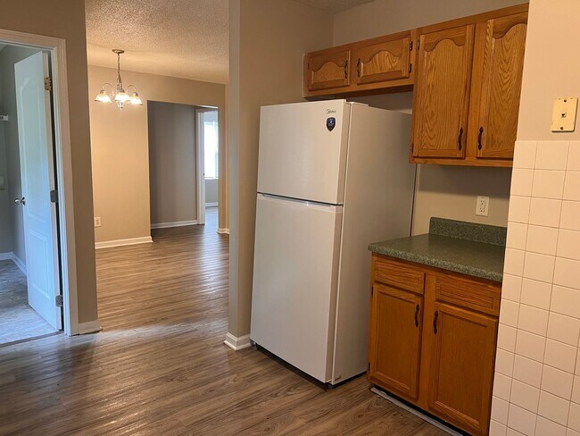 Building Photo - 3236 Ridgewood Pl Dr