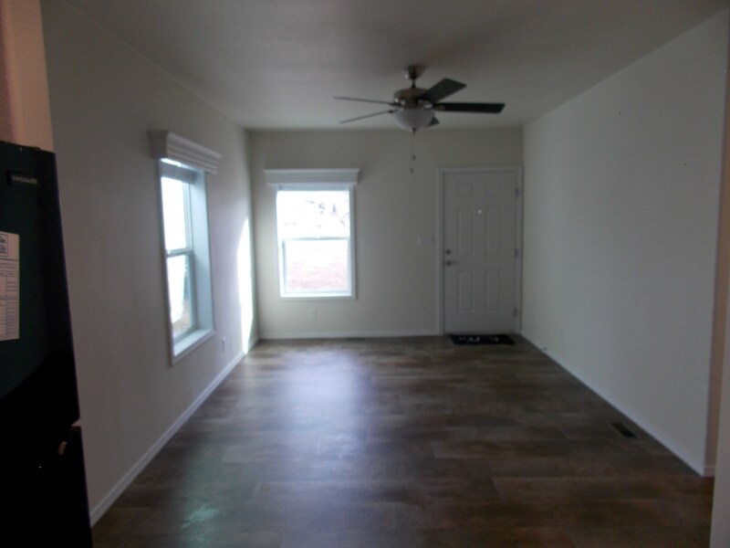 Building Photo - 304 W El Paso Ave