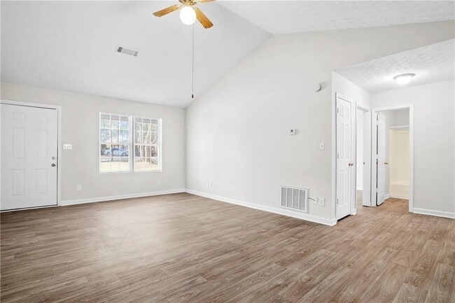Building Photo - 9211 Fairway Ct
