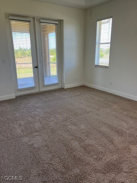 Building Photo - 390 Palomar Ave