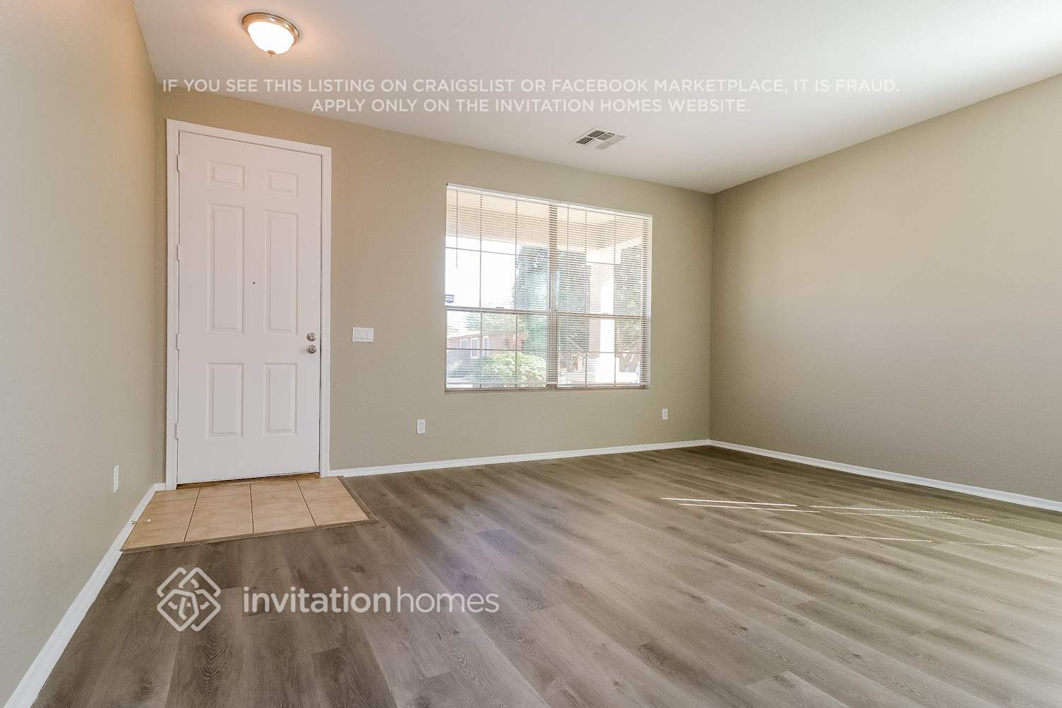 Building Photo - 7004 S 30th Ln