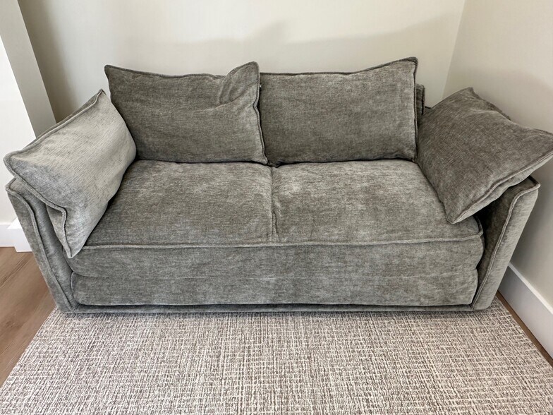 Building Photo - 2412 Columbia St SW