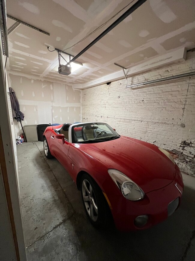 Building Photo - 2109 Larkins Way