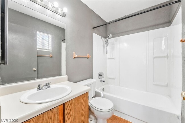 Building Photo - 5591 Ballinger Dr