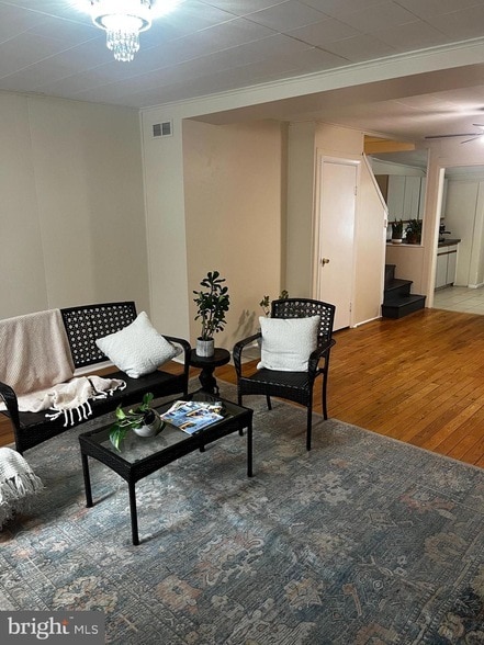 Primary Photo - 4127 Rhawn St