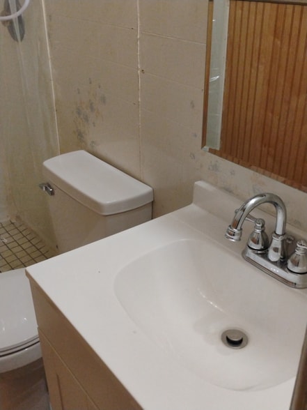 Building Photo - 1639 Basin St SW