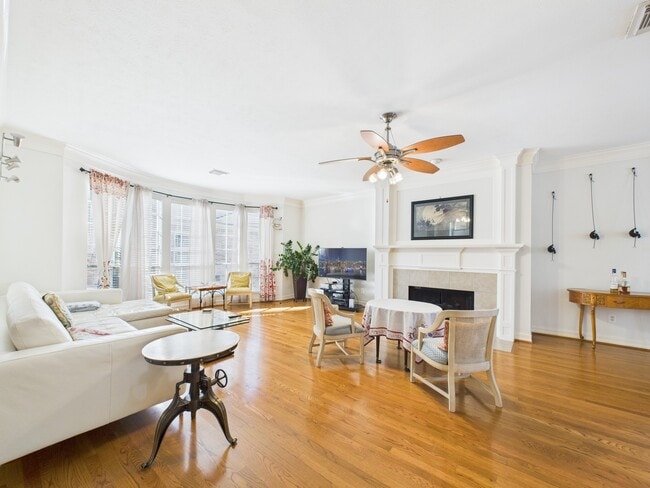 Building Photo - 3811 Jack St