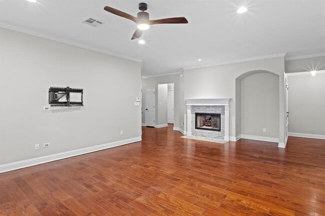 Building Photo - 309 Creek Ridge Ln