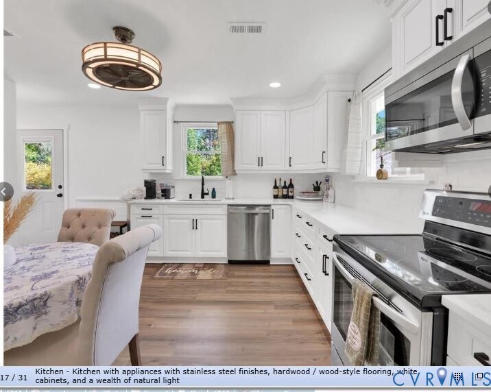 Building Photo - 11215 Thorncroft Dr