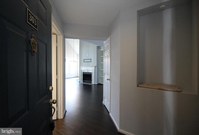 Building Photo - 46598 Drysdale Terrace