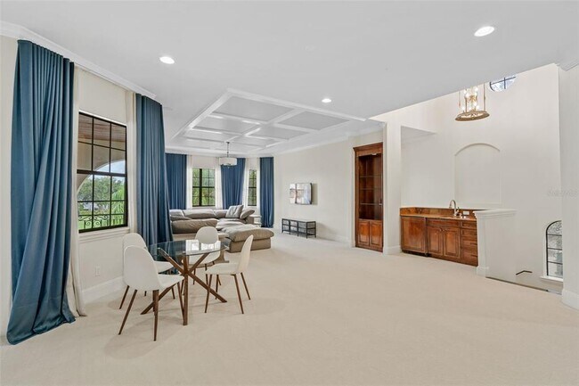 Building Photo - 6844 Valhalla Way