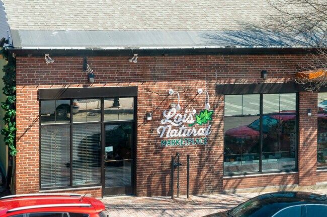 Building Photo - 50 India St