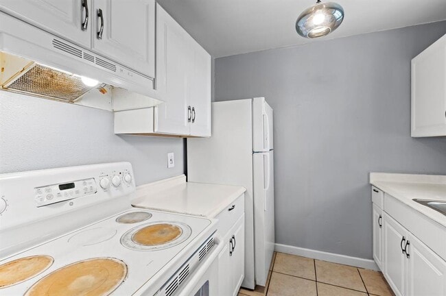 Building Photo - 7617 Meador Ave