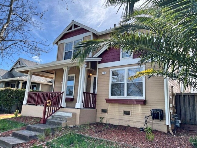 Building Photo - Modern 4 Bedroom 3 Bath Close to Marina Suisun City *Star Rentals