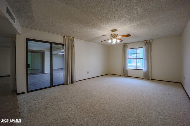 Building Photo - 13135 W Castlebar Dr