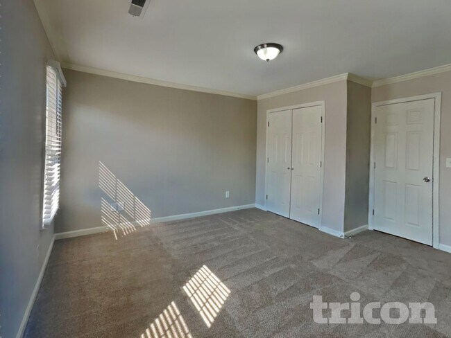 Building Photo - 6013 Rittenhouse Rd