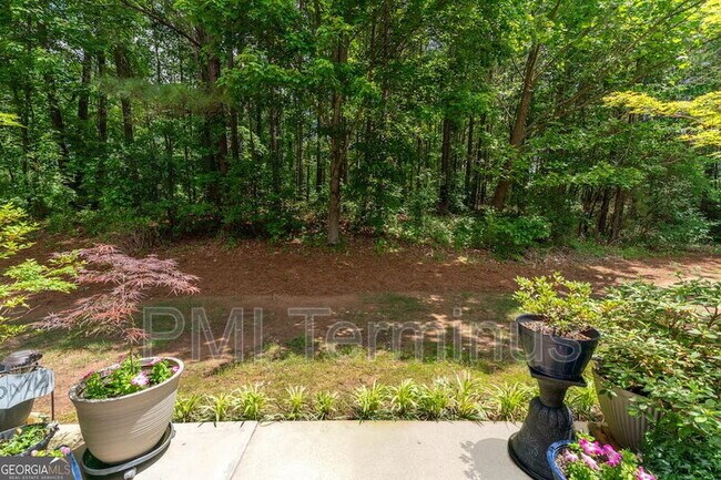 Building Photo - 1914 Lakeshore Overlook Cir NW