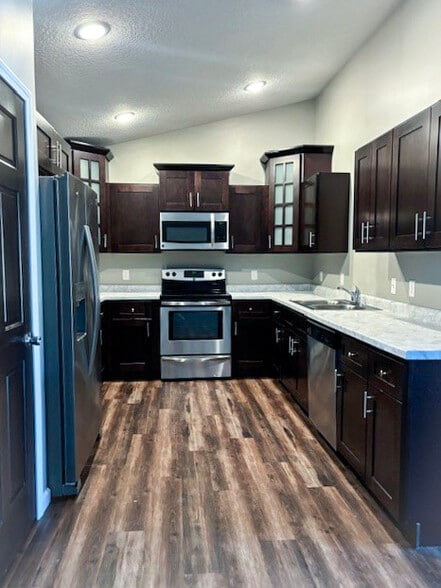 Building Photo - 1987 Southridge Ave