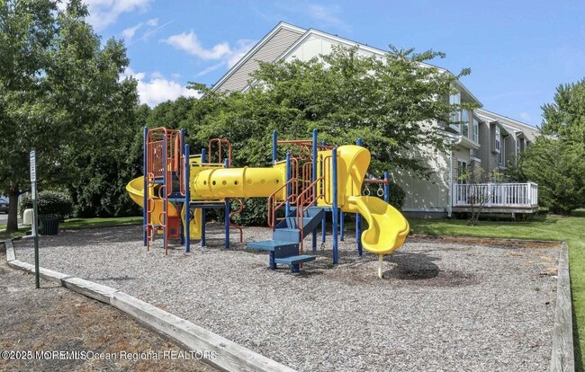 Building Photo - 94 Brookfield Dr