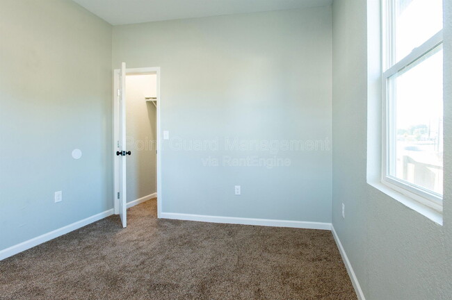 Building Photo - 1601 S Pattie St